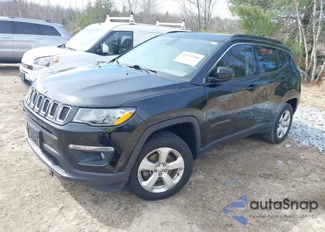 2019 Jeep Compass Latitude 4X4 z USA, uszkodzony, nr VIN 3C4NJDBB9KT679054